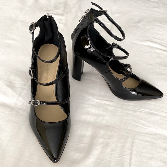 Marc Fisher Shoes - Marc Fisher Black Strappy Pointed Pumps (size 6M)